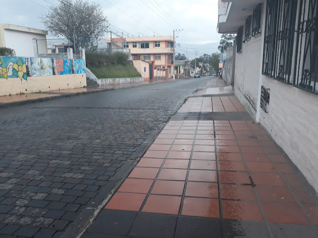 Hamburguesas, Salchipapas Y Pizzas Del Paraue De Alangasi - Gastronomía y hostelería