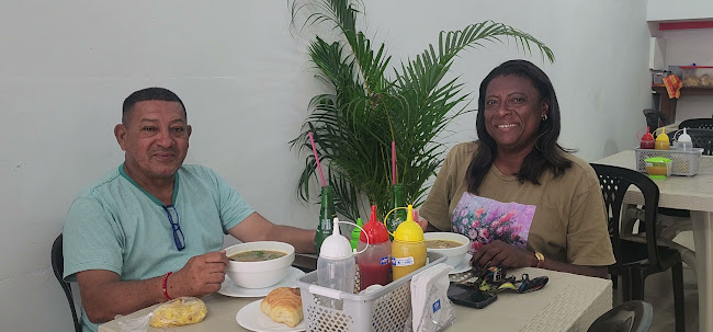 Super encebollados CATAMARÁN - Esmeraldas