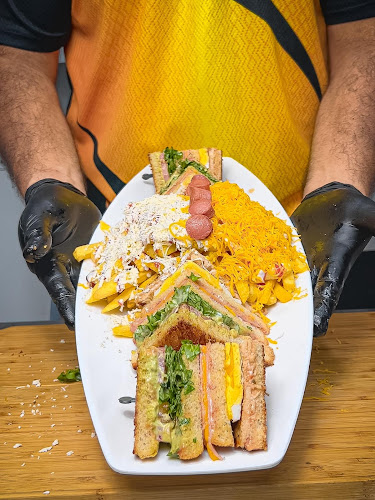 Comentarii opinii despre Anthony Burguer Jocay