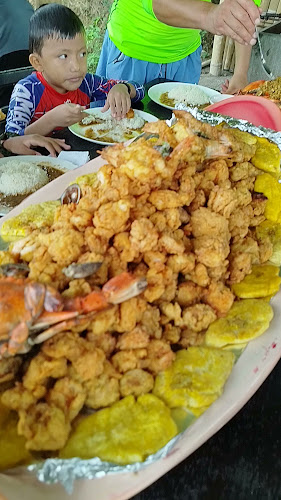 Opinii despre Marios Park în Esmeraldas - Gastronomía y hostelería