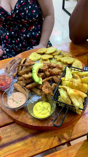 Opinii despre El Piqueteo Marisquero în Guayaquil - Gastronomía y hostelería