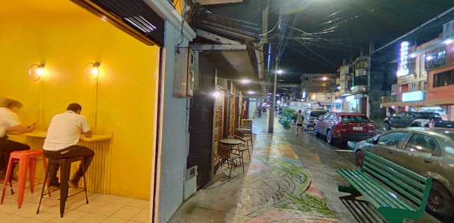 Yuyo Brutal Burgers - Macas