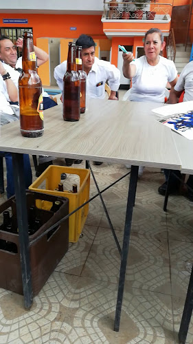 2Q9R+3VV, E682, Loja