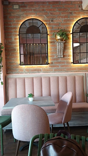 Opinii despre TATICASTILLO PASTELERÍA EMOTIVA în Manta - Gastronomía y hostelería