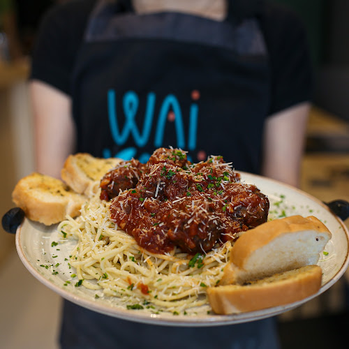 urb. Banco de Fomento, Av. Los Anturios, y, 230109