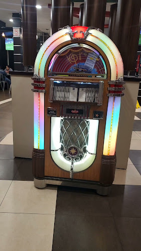 Carl's Jr. Alban Borja - Guayaquil