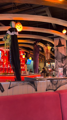 Av. Naciones Unidas, Quito 170102