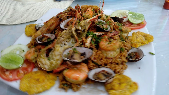 Opinii despre Restaurate TIERRA DE DELFINES 100%MANABA în Atacames - Gastronomía y hostelería