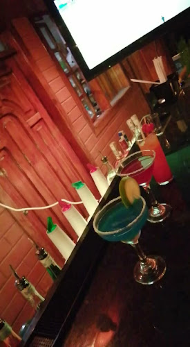 Opinii despre FIVES RESTOBAR în Otavalo - Gastronomía y hostelería