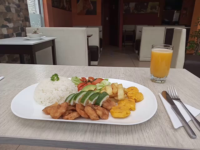 LA CASA VIEJA MARISQUERIA - Gastronomía y hostelería