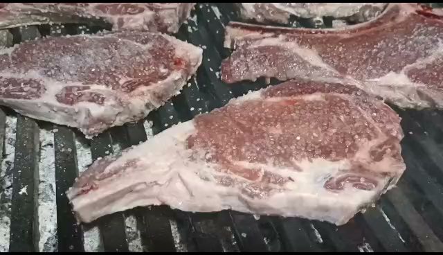 Opinii despre Don Doggy Hamburguesas al Carbón în Riobamba - Gastronomía y hostelería