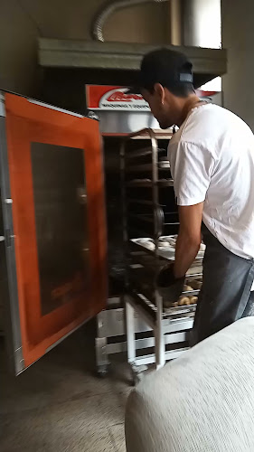 Opinii despre Taita Cafeteria Panaderia în Cuenca - Gastronomía y hostelería