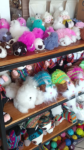 Comentarii opinii despre Chasky Kfé - Restaurante Mini Market Boutique