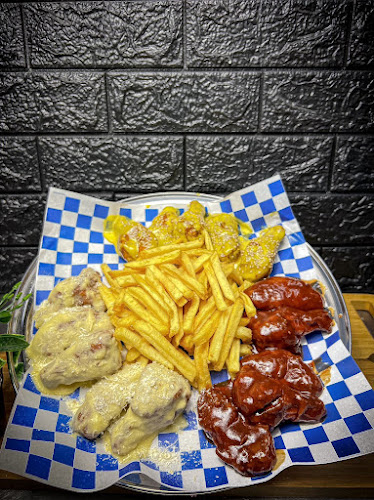 Comentarii opinii despre Anthony Burguer Jocay