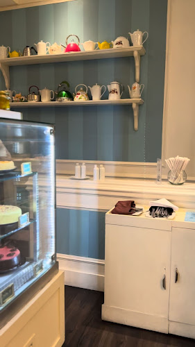 Av. República de El Salvador N34-349, Quito 170135