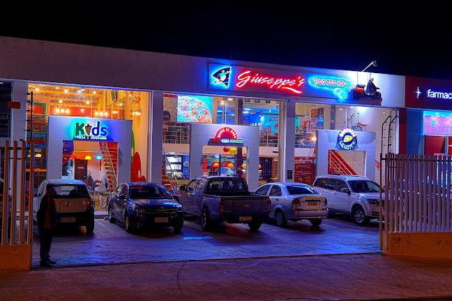 Giuseppe's Pizzas, Subs & Burgers Quito Ponciano - Gastronomía y hostelería
