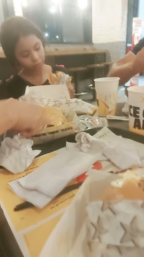 Carl's Jr - Guayaquil