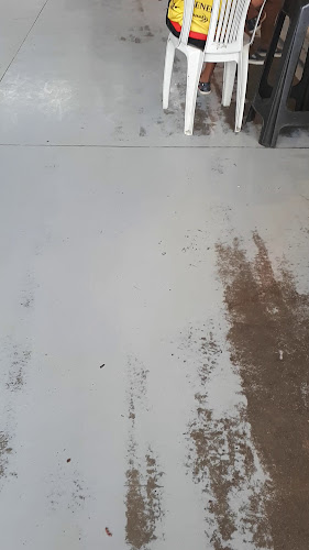 V2JV+J2P, Av. Casuarina, Guayaquil