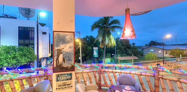 12 de Febrero &, Puerto Ayora