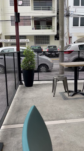 Limón & Sal Cevichería