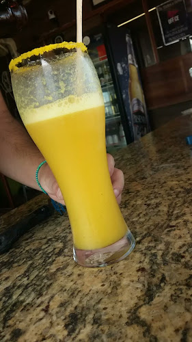 Opinii despre Bar Germina în Esmeraldas - Gastronomía y hostelería