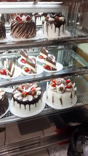 Opinii despre Panadería y Pastelería "El Punto del Sabor" în Mulalo - Gastronomía y hostelería