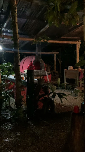 RESTAURANTE, PIZZAS y CAFÉ ESCONDITE Jama Tabuga