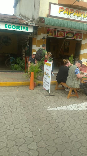 PAPAKUNA CAFÉ RESTAURANT