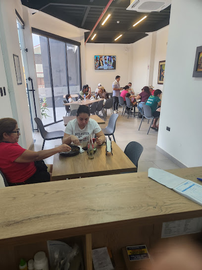 Cevicheria Zavalita ( Portoviejo)