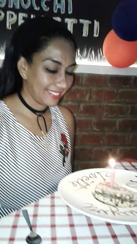 Urdesa Central Av. Las monjas #214 entre calle 1era y, Calle Segunda, Guayaquil 090507