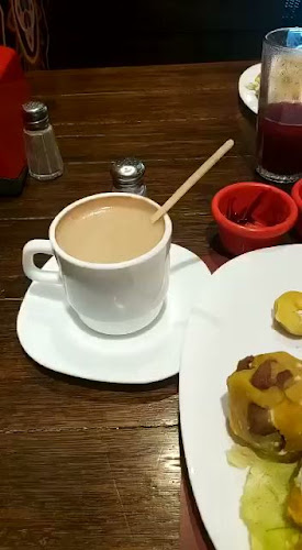 Opinii despre Bombons Coffee Shop - Samborondón Plaza în Samborondón - Gastronomía y hostelería