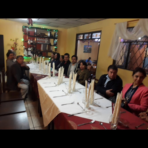 Opinii despre Kandela Azul Restaurante în Loja - Gastronomía y hostelería