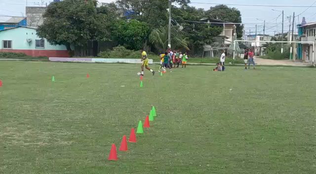 Yahuarcocha, Tilapias Al Horno, Caldos De Gallina - Gastronomía y hostelería