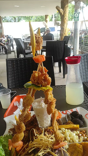 Opinii despre La Choza Del Lobo în Santa Rosa - Gastronomía y hostelería