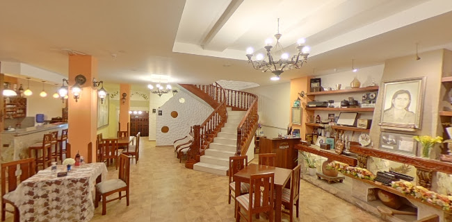 Av. Emiliano Ortega, Loja