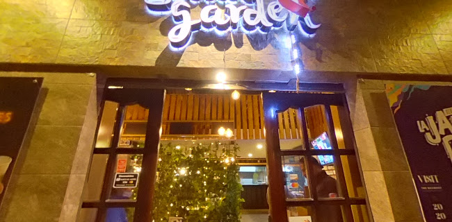 Comentarii opinii despre Social Garden "La Jampa"