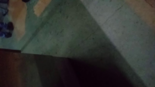 7523+4M8, Av. 24 de Mayo, Azogues