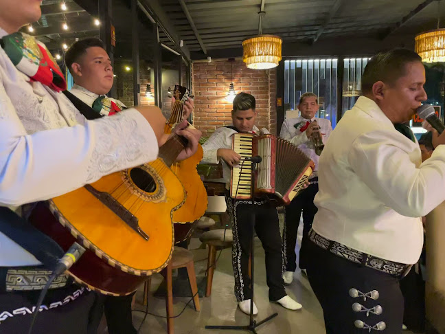 Opinii despre Ruchis Moros & Grill în Portoviejo - Gastronomía y hostelería