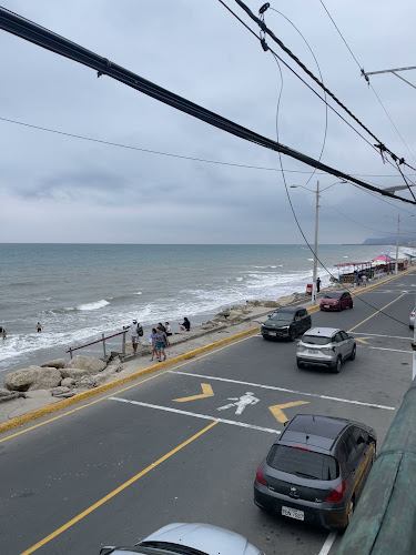 El Viejo y El Mar Hostal y Restaurante - Crucita