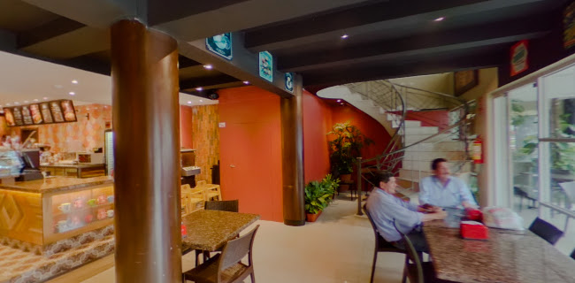 Bombons Coffee Shop - Urdesa - Guayaquil