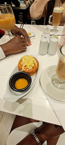 Av. República de El Salvador N34-349, Quito 170135