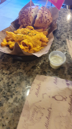 Opinii despre Michael's Ham Samanes în Guayaquil - Gastronomía y hostelería