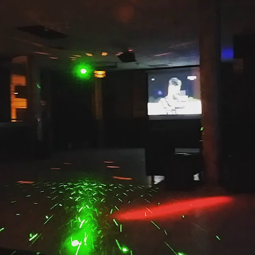 Opinii despre S-tragos Lounge bar în Machala - Gastronomía y hostelería