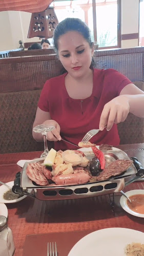 Opinii despre Ali's Parrilladas & Pizzeria în Latacunga - Gastronomía y hostelería