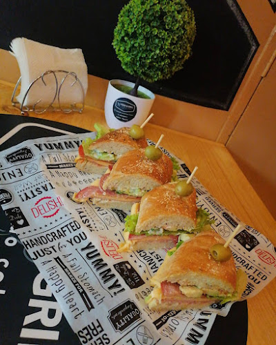 Av. 24 de mayo, y, Salitre