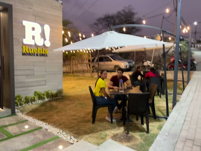 Ruchis Moros & Grill
