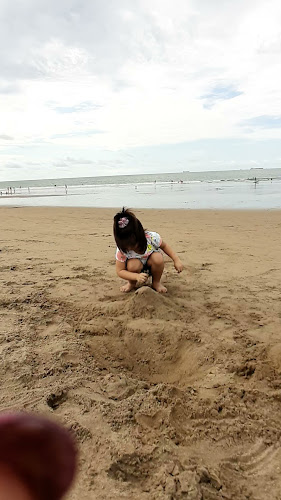 Opinii despre Malecón de Las Palmas - Patio de Comidas în Esmeraldas - Gastronomía y hostelería