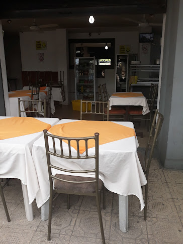 Mercados Y Centxros Comerciales Calle Cdla Kenedy,201, Guayaquil 090506