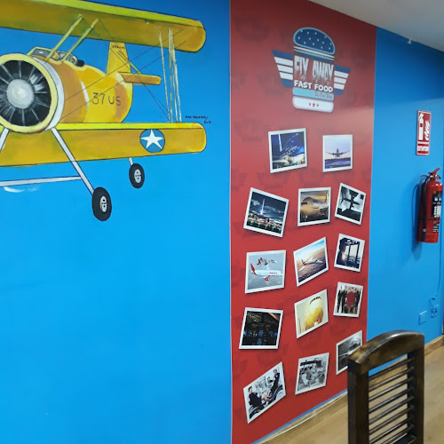 Fly Away Fast Food - Gastronomía y hostelería