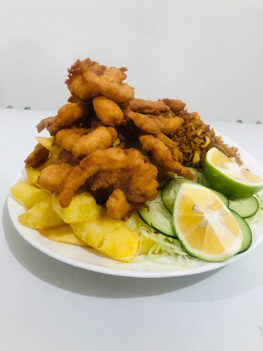 Avenida paz Ponce de León, y, Otavalo 100201